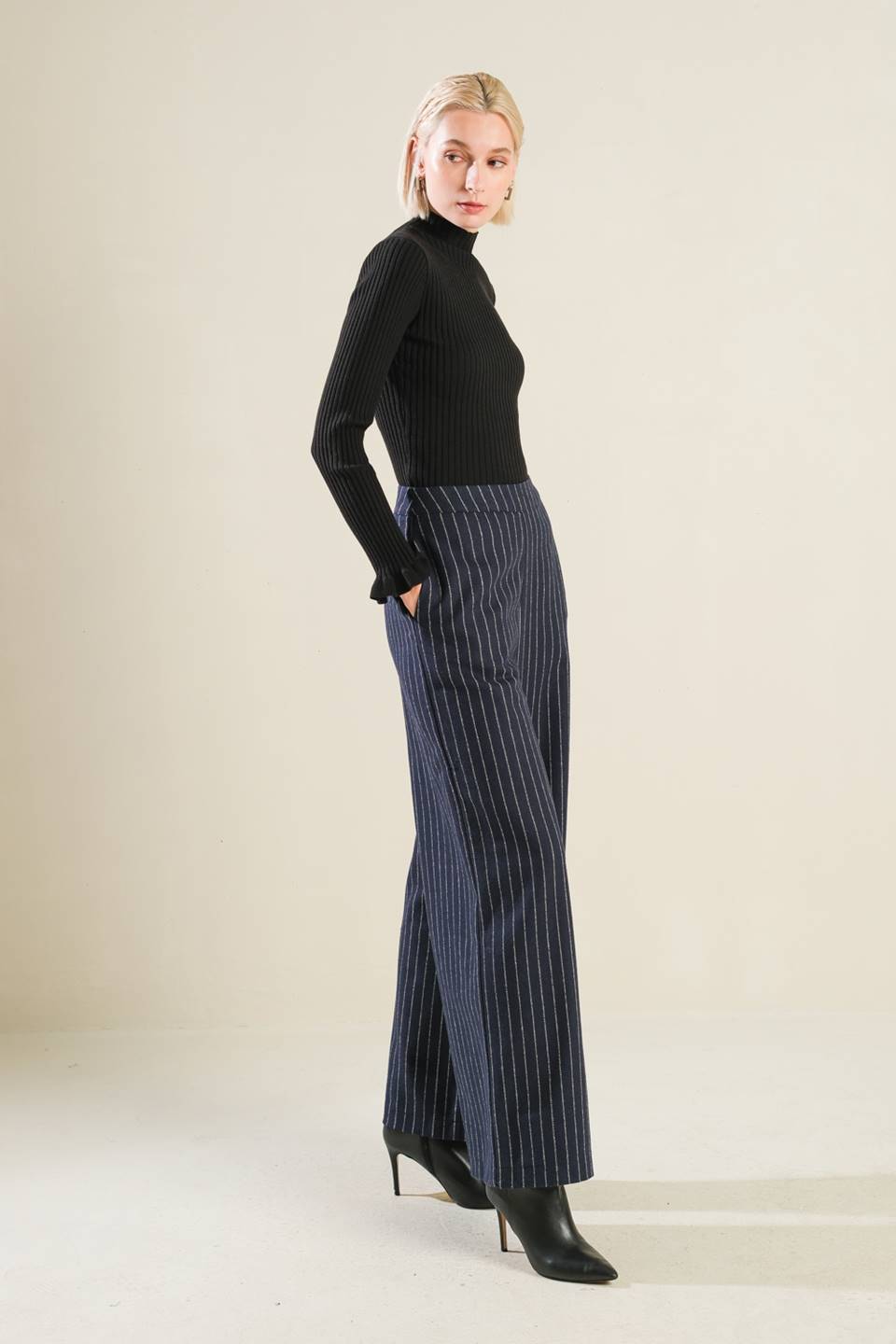 FOREVER CONNECTED WOVEN PANTS Flying Tomato