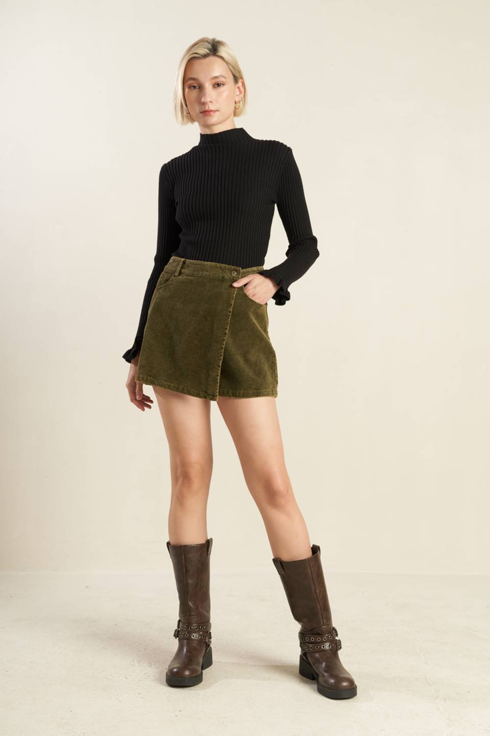ESCAPING REALITY CORDUROY SKIRT Flying Tomato