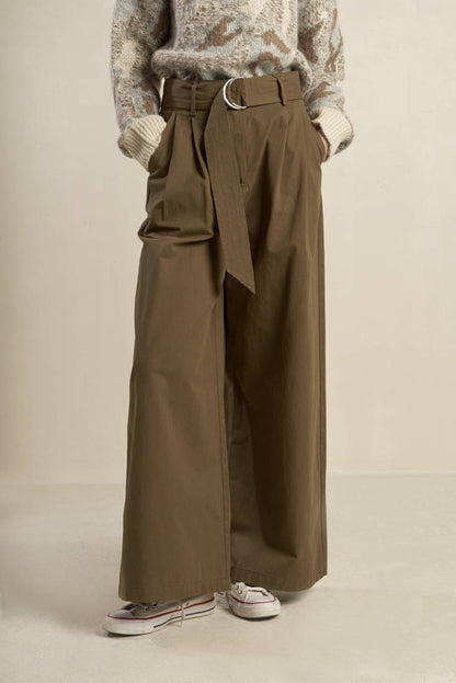 ELEGANCE UNVEILED WOVEN PANTS