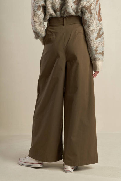 ELEGANCE UNVEILED WOVEN PANTS