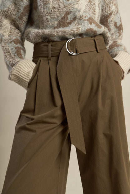 ELEGANCE UNVEILED WOVEN PANTS