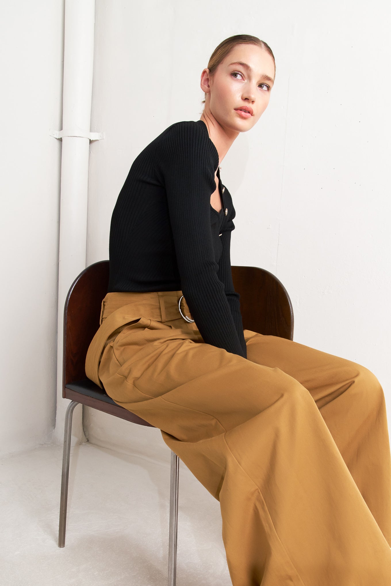 ELEGANCE UNVEILED WOVEN PANTS Flying Tomato