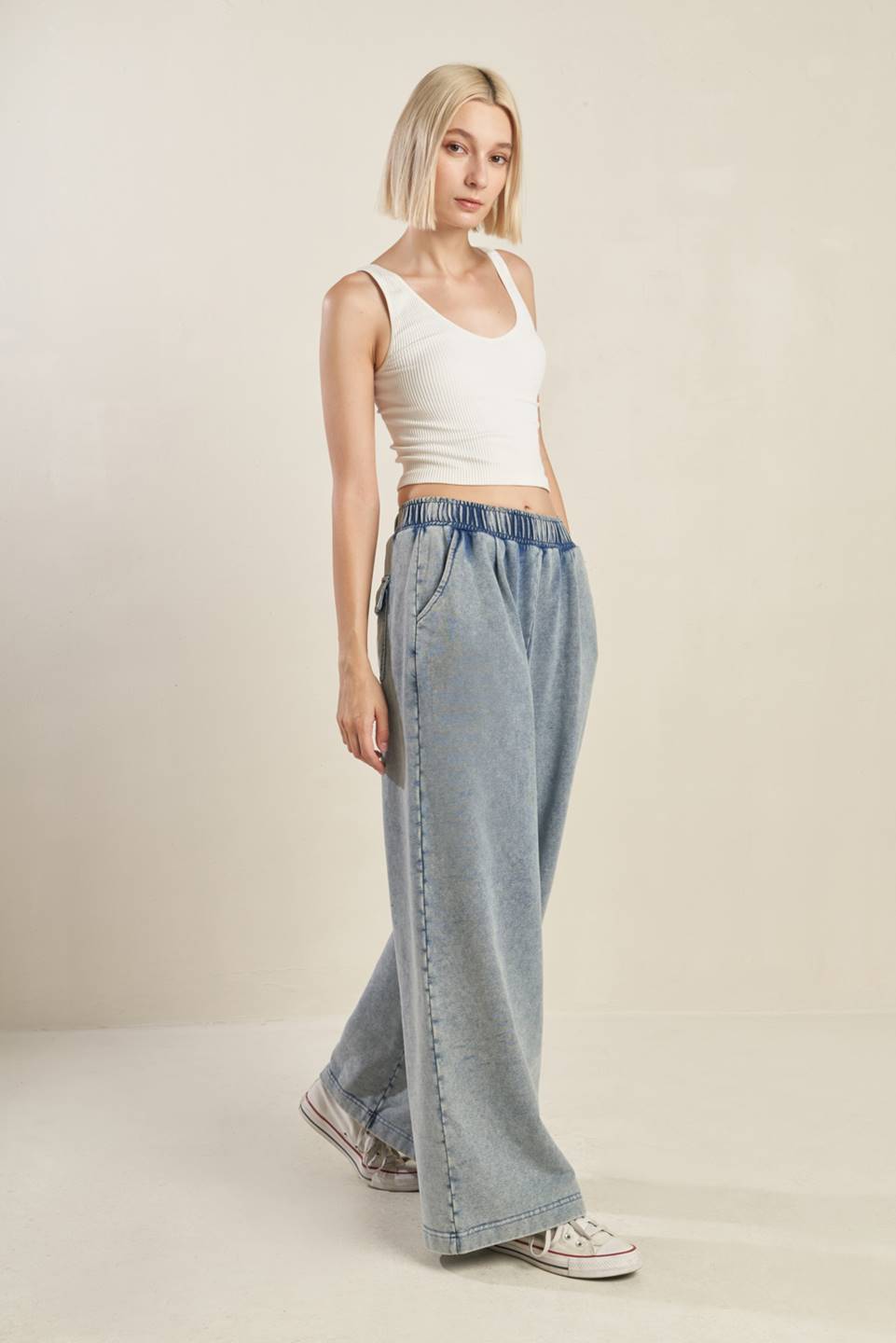 FIT AND FAIR WASHED DENIM PANTS