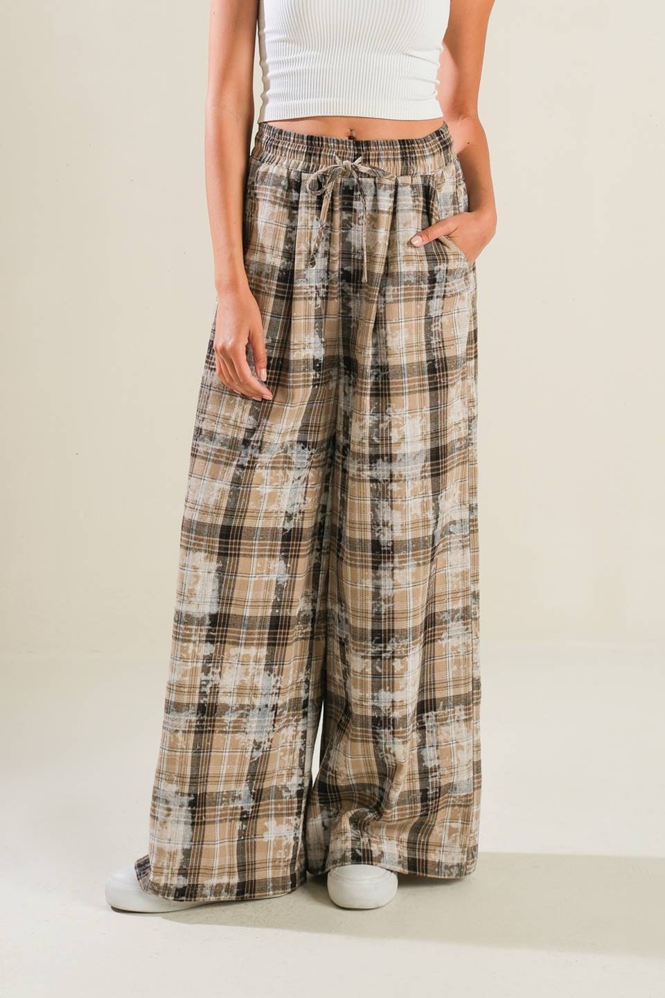 TIMELESS CHARM WOVEN PANTS