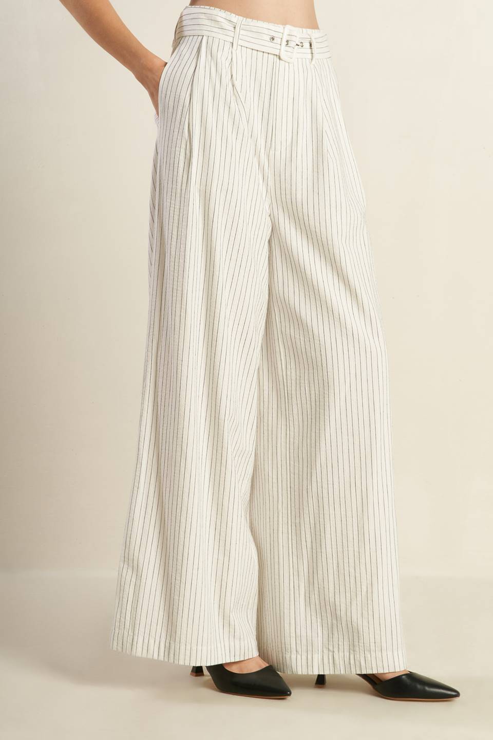 LEAD THE WAY WOVEN SEESUCKER PANTS Flying Tomato