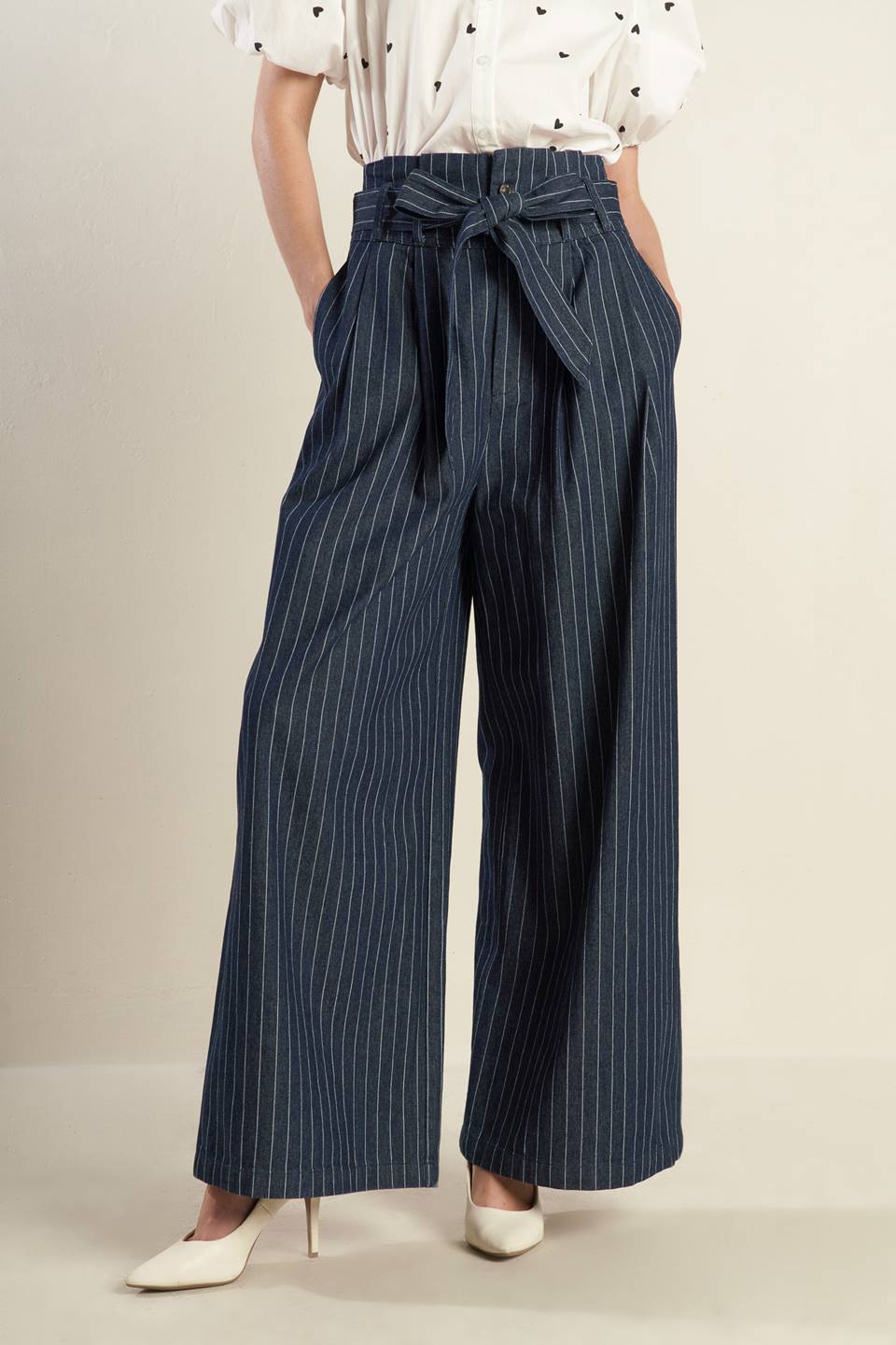 Common Grount Woven Pants with High Waist and Sash Tie