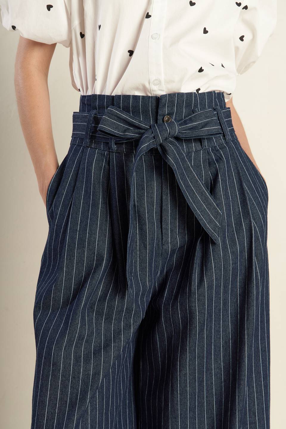 Common Grount Woven Pants with High Waist and Sash Tie