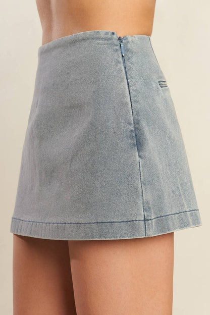 Daisy Date Denim Skort with Side Zipper and Pockets