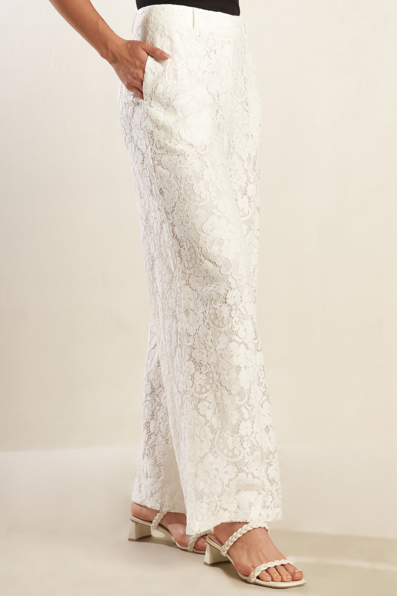 WE TRUST YOU WOVEN LACE PANTS Flying Tomato