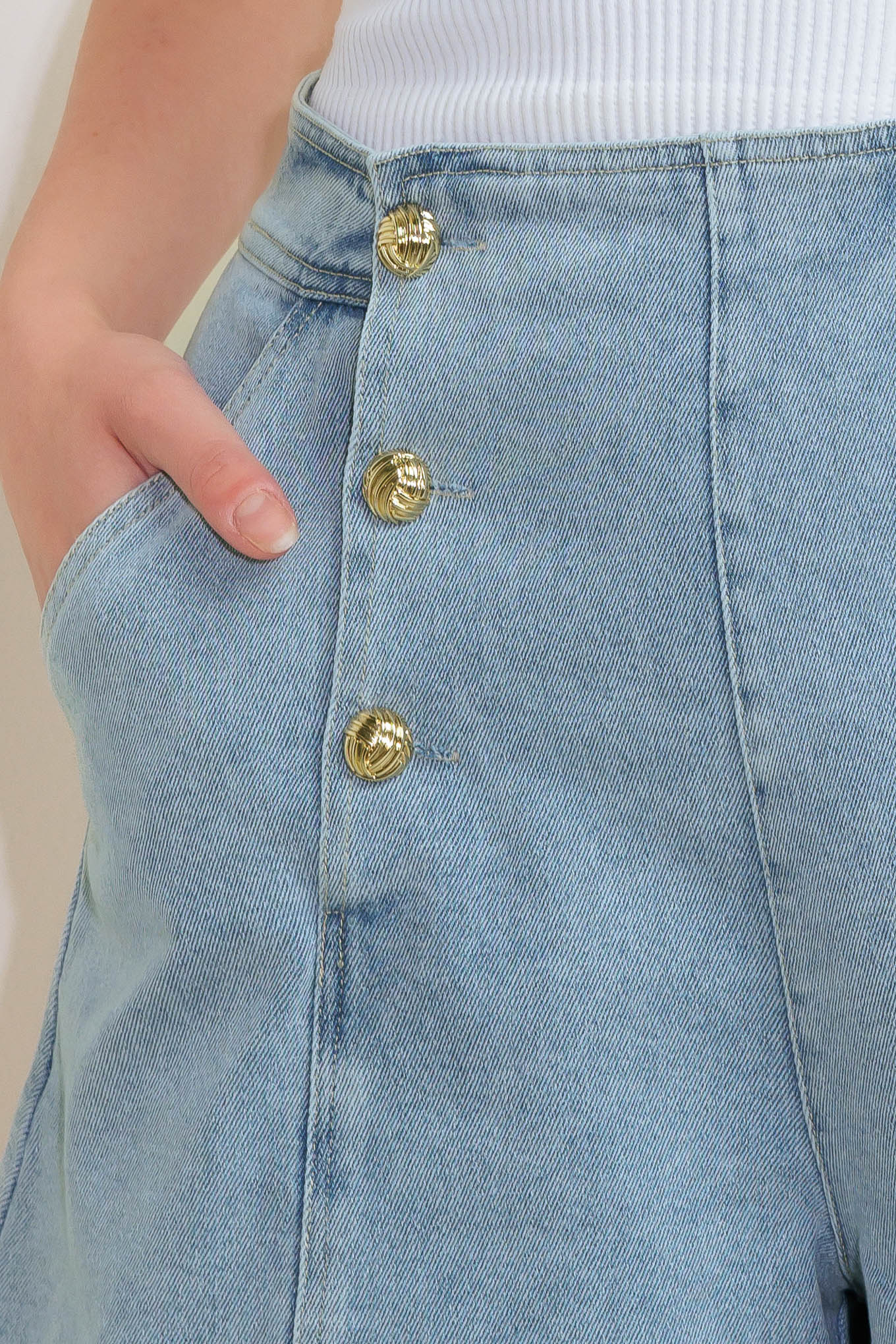 ANGEL WINGS AND CHAMOMILE WOVEN SKORT Flying Tomato