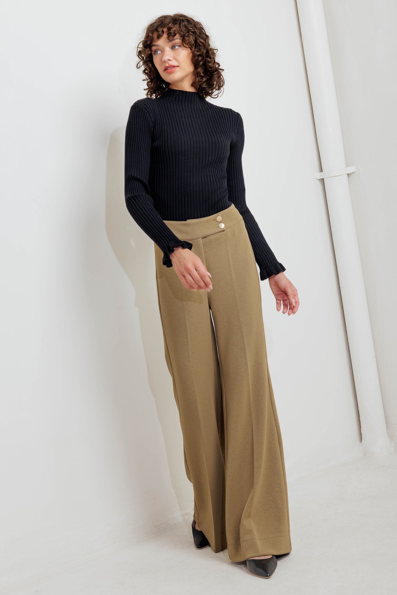 RUNWAY TO REALWAY KNIT PANTS Flying Tomato