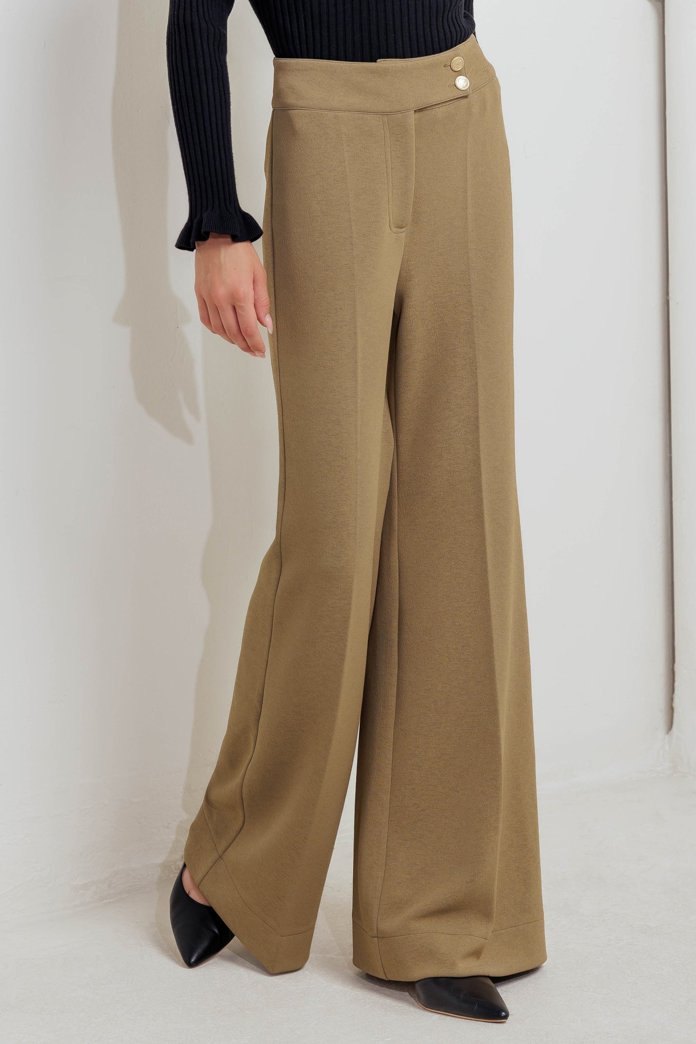 RUNWAY TO REALWAY KNIT PANTS Flying Tomato