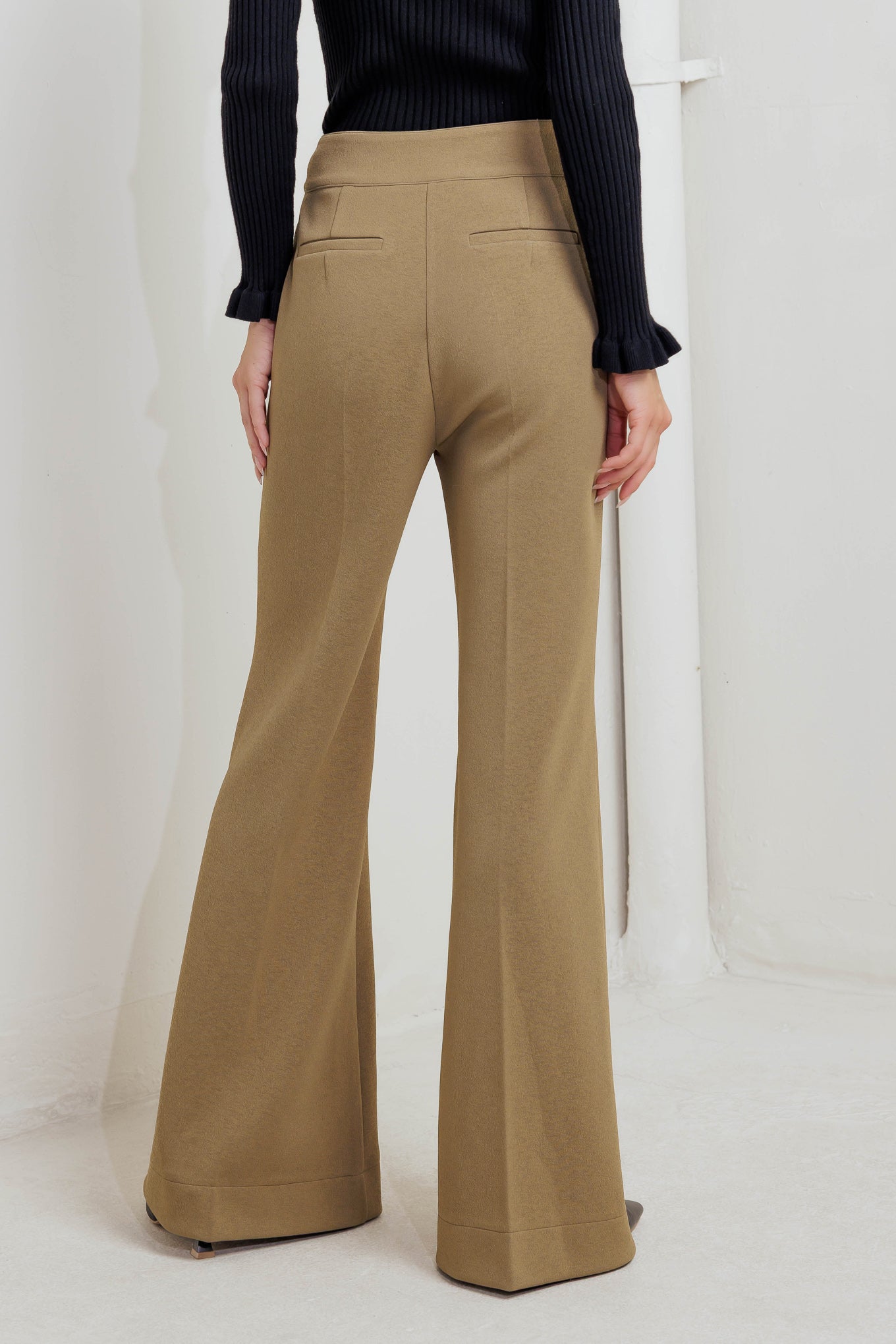RUNWAY TO REALWAY KNIT PANTS Flying Tomato