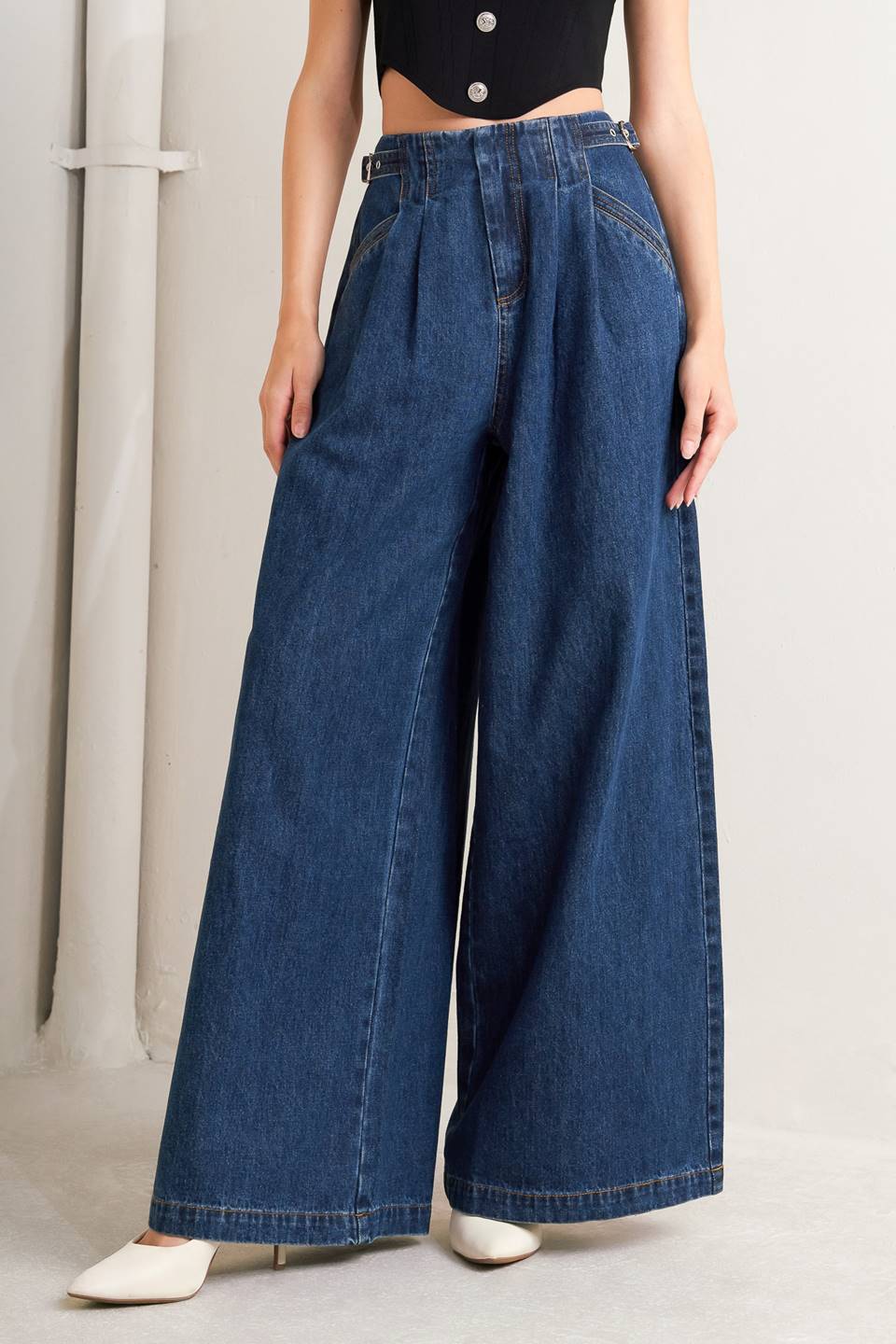 SHARP FEMININITY DENIM PANTS Flying Tomato