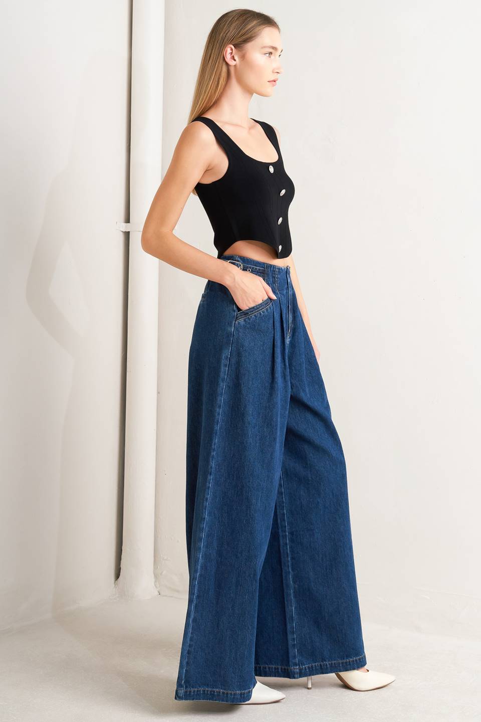 SHARP FEMININITY DENIM PANTS Flying Tomato