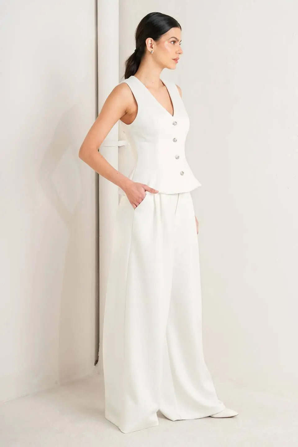 Pure Elegance Solid Woven Pants With Front Closure And Wide Leg Flying Tomato