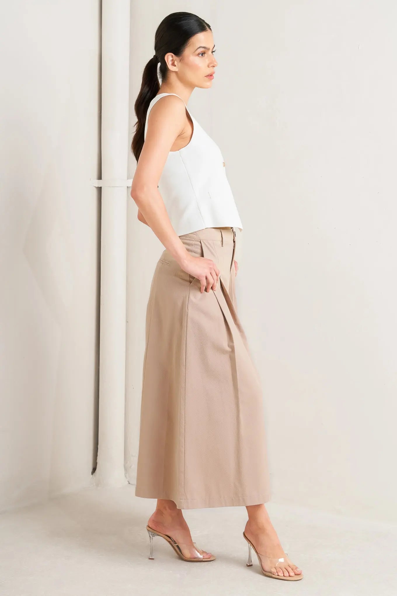 Elegant Pleat Woven Solid Cotton Culotte With Front Pockets And Closure Flying Tomato