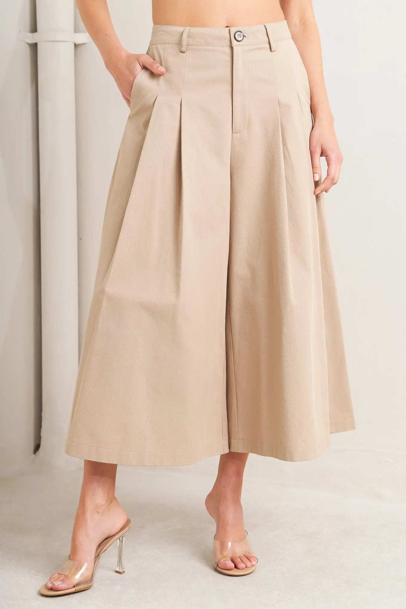 Elegant Pleat Woven Solid Cotton Culotte With Front Pockets And Closure Flying Tomato