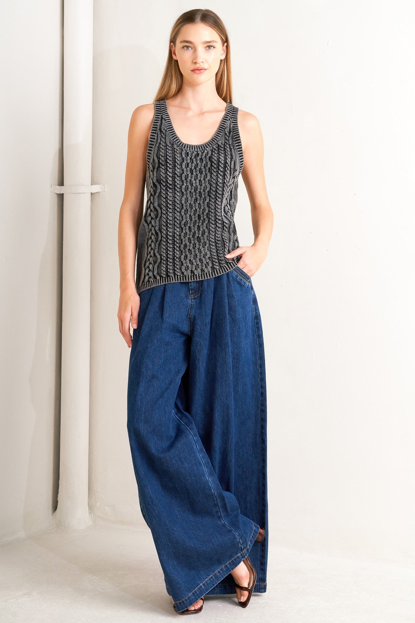 NEVER FORGET KNIT TANK TOP Flying Tomato