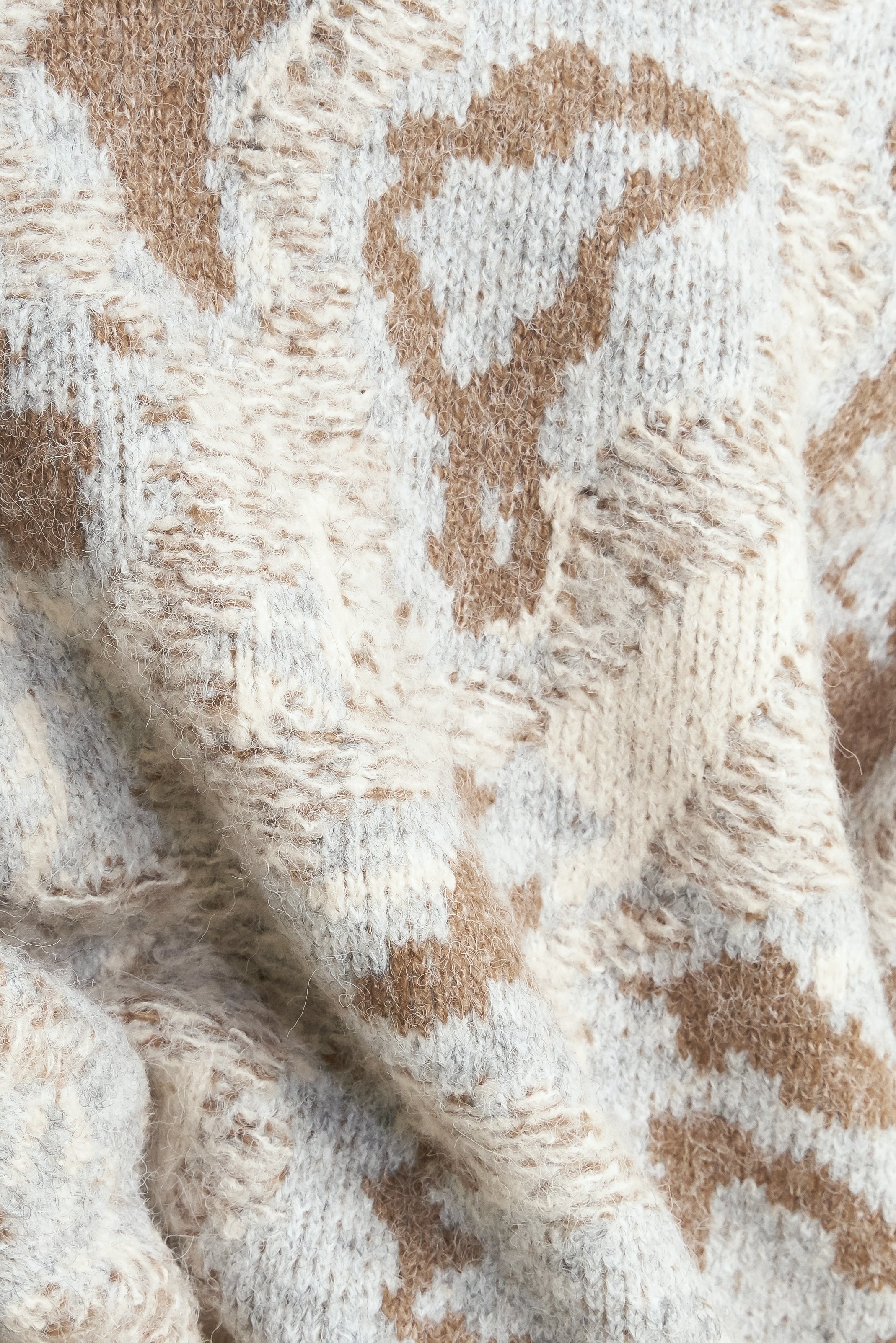 PROMINENT CHARM PULLOVER SWEATER TOP Flying Tomato