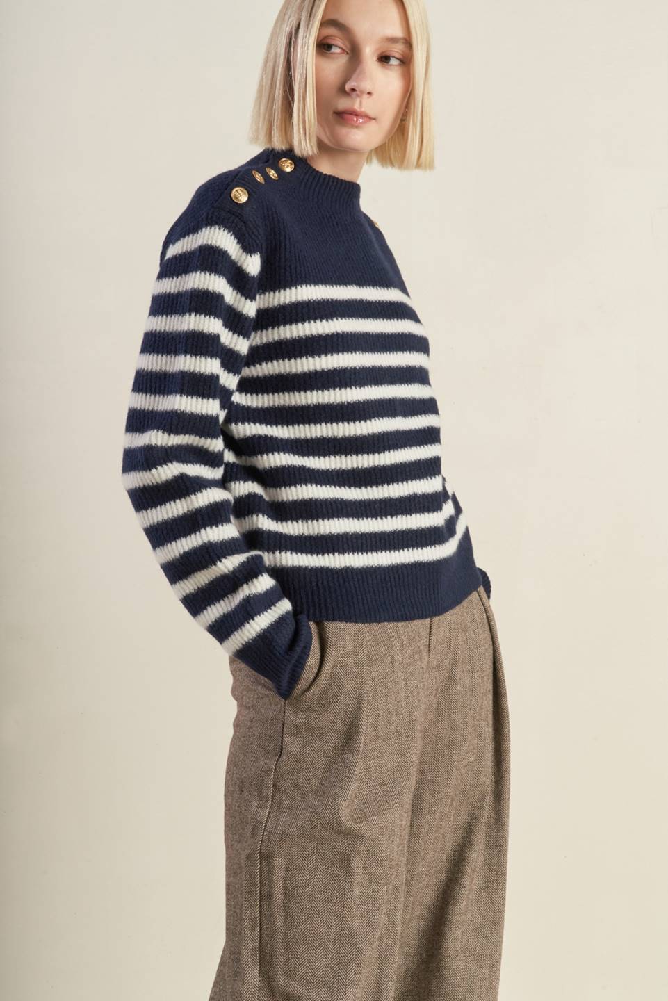 BEHIND THE SCENES PULLOVER SWEATER TOP Flying Tomato