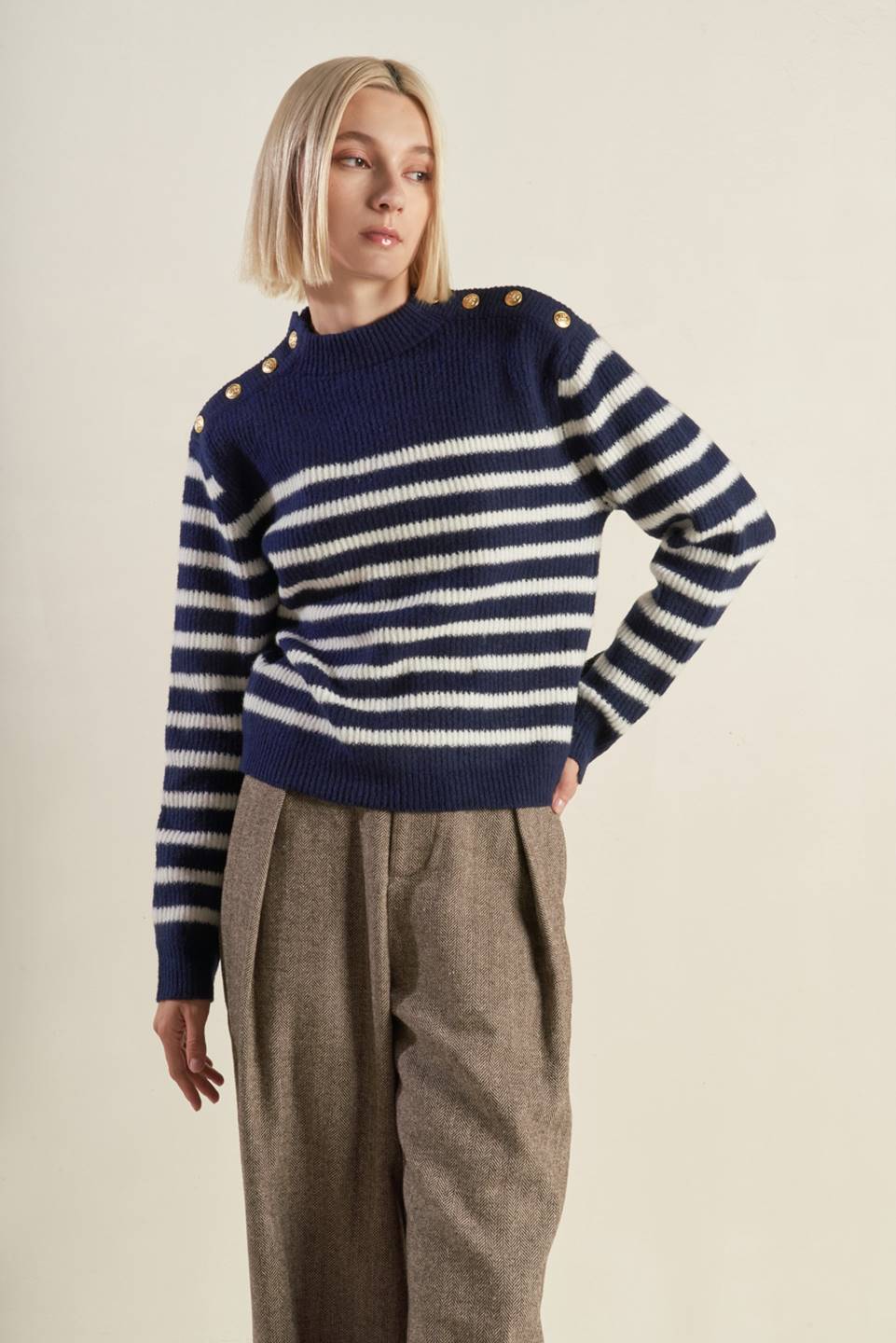 BEHIND THE SCENES PULLOVER SWEATER TOP Flying Tomato
