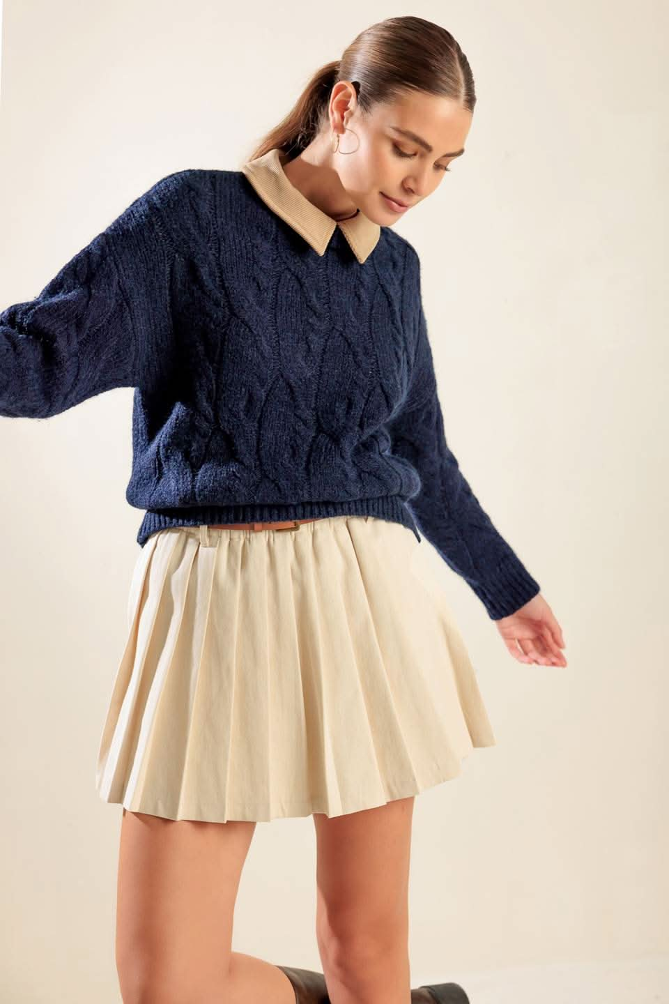 Charming Contrast Collar Sweater Pullover