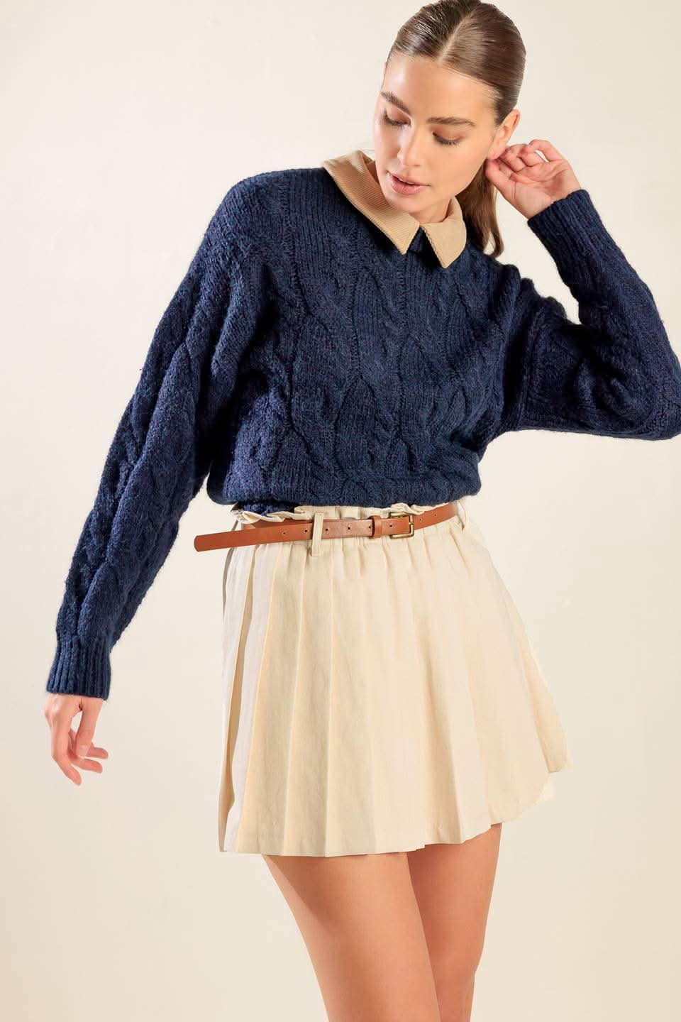 Charming Contrast Collar Sweater Pullover