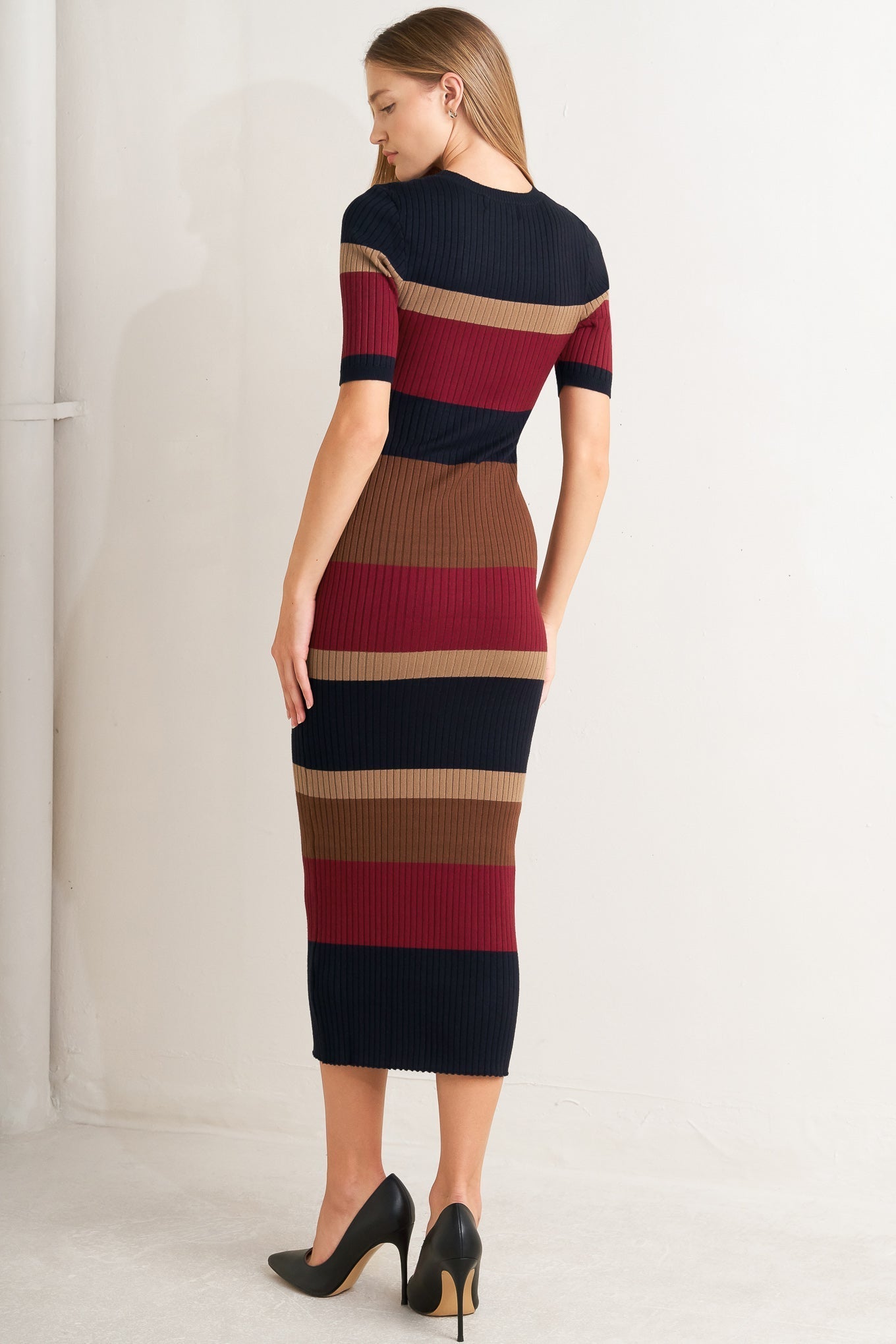 Fall Rhythm Color Blocked Midi Ribbed Sweater Dress Round Neckline Short Sleeve Flying Tomato