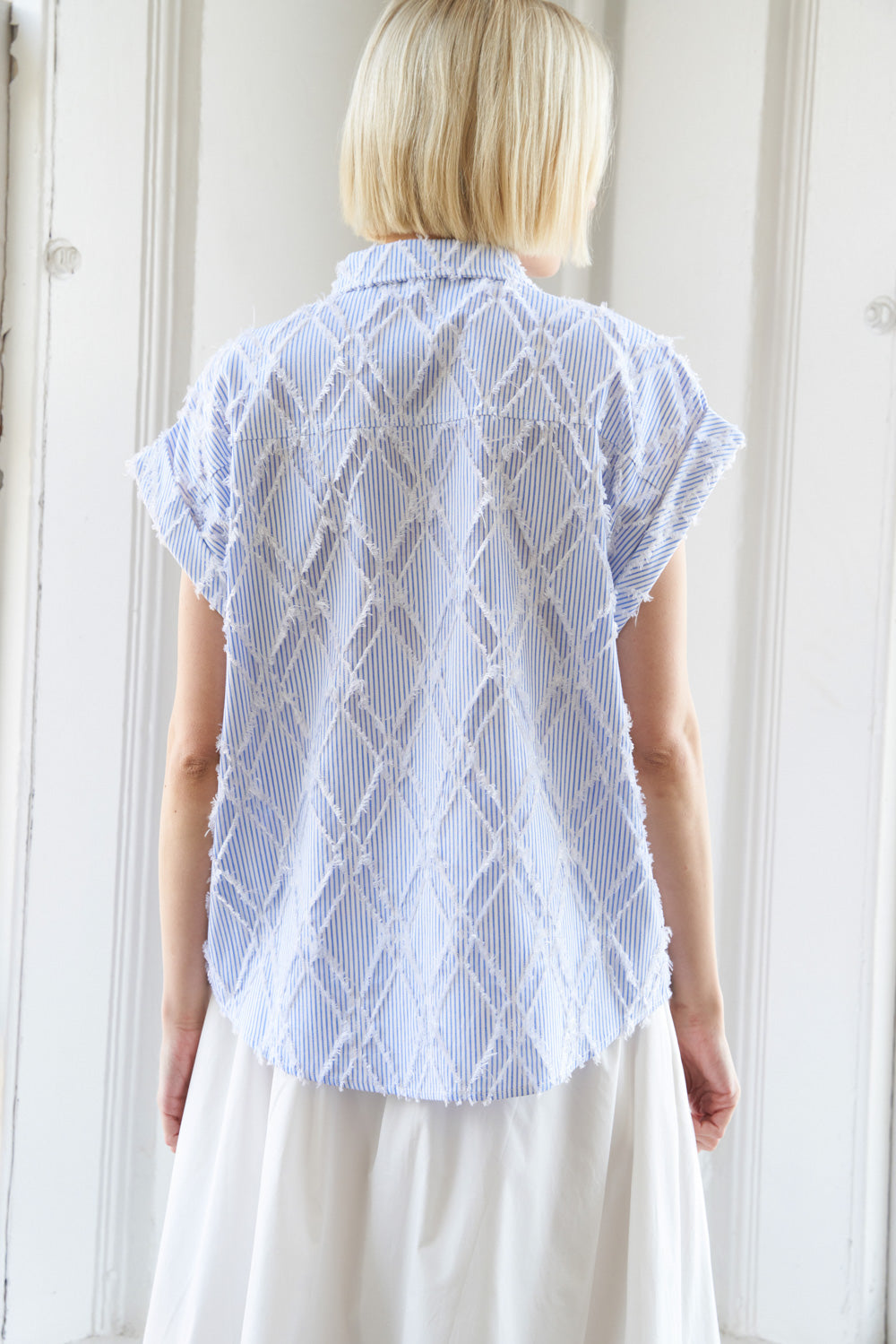 SOCIAL SENSATION WOVEN TOP