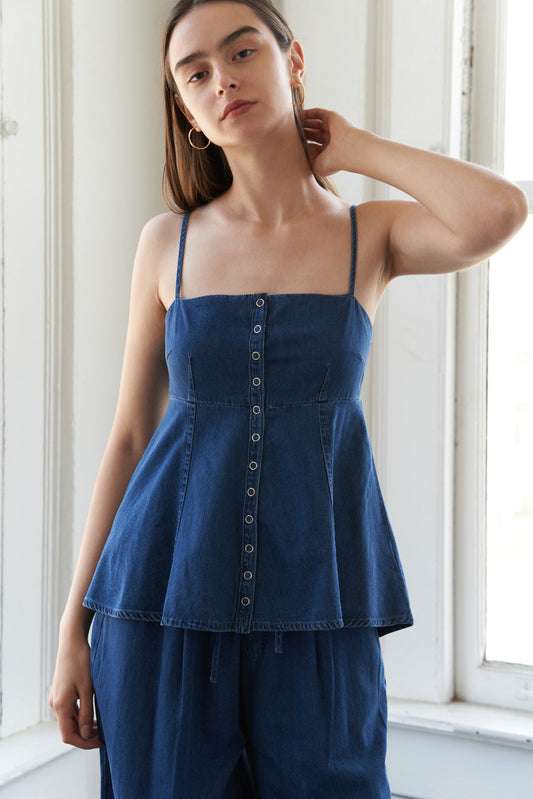 AUTHENTIC MOMENTS LIGHTWEIGHT DENIM TOP Flying Tomato