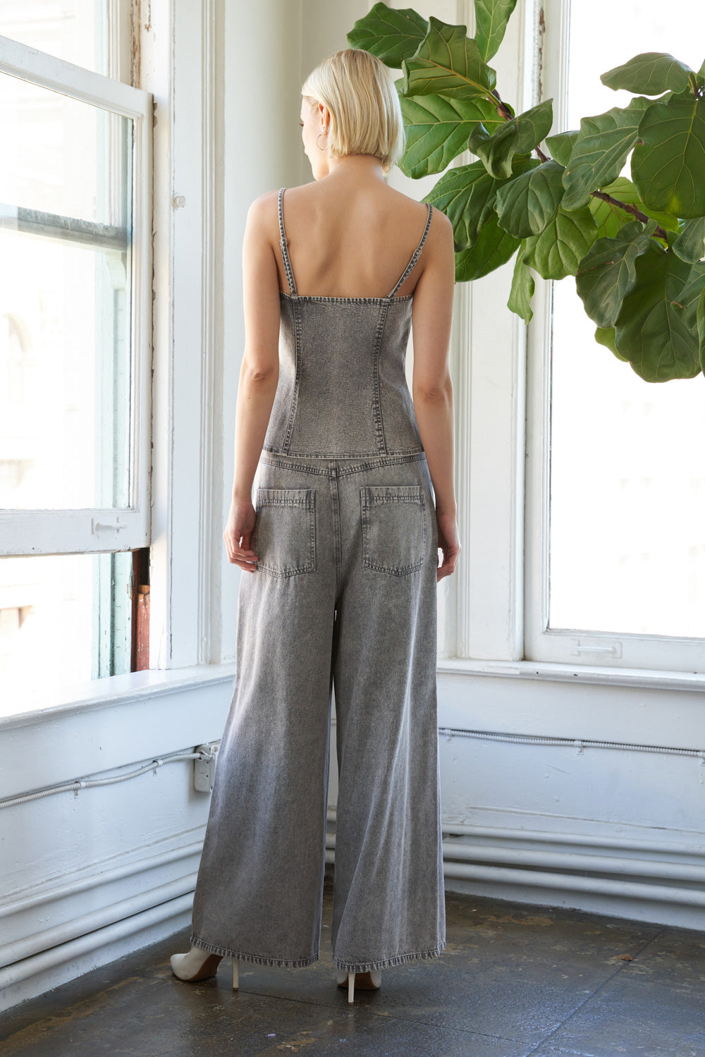 SLEEK ESSENCE DENIM TOP Flying Tomato