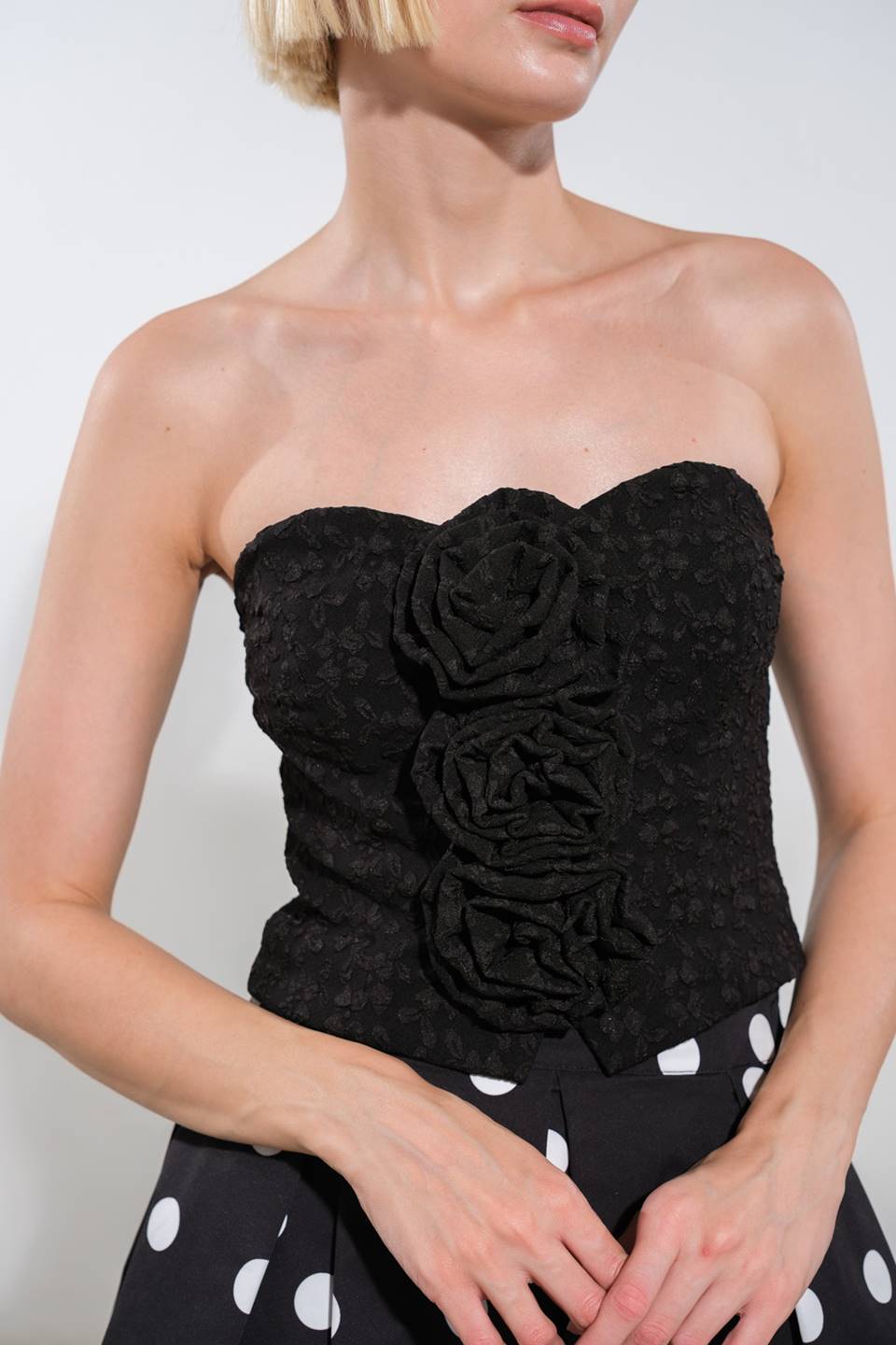 SUMMERY DARLING WOVEN TOP Flying Tomato