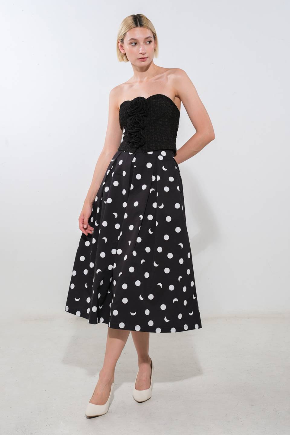 SUMMERY DARLING WOVEN TOP Flying Tomato