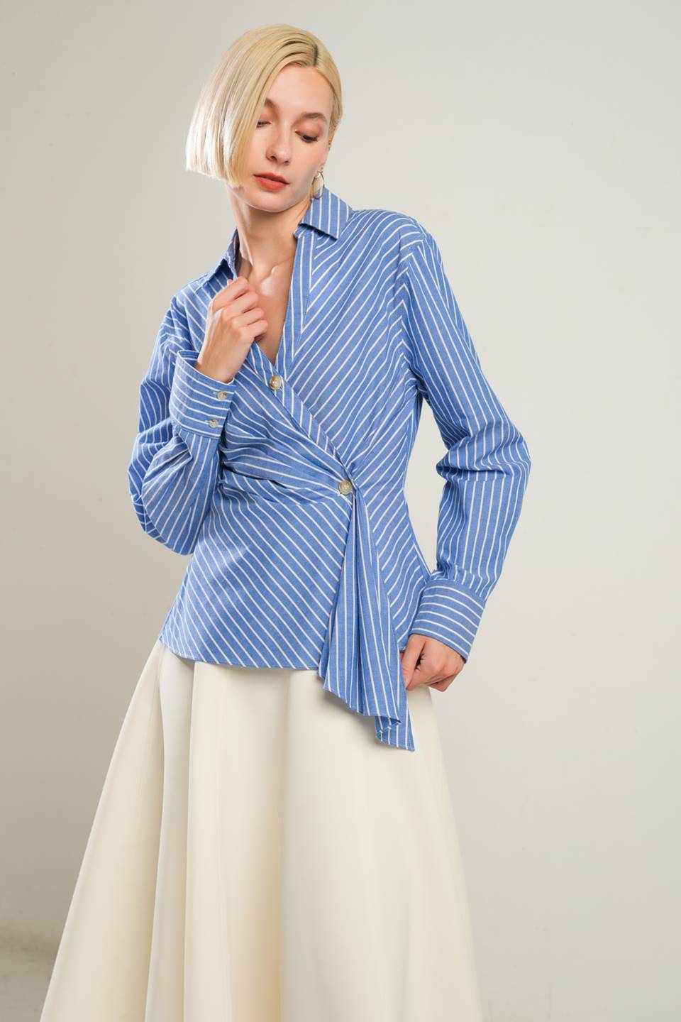 EVERMORE ELEGANCE WOVEN TOP Flying Tomato