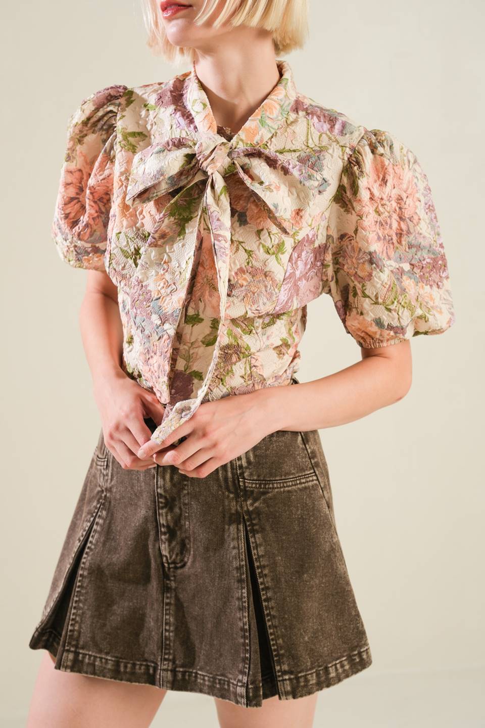 SLEEK SIMPLICITY WOVEN TOP Flying Tomato