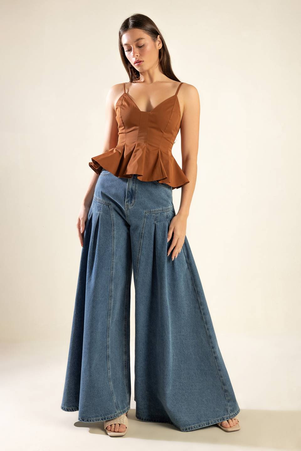 IT'S PERFECT TIMING WOVEN CAMI TOP Flying Tomato