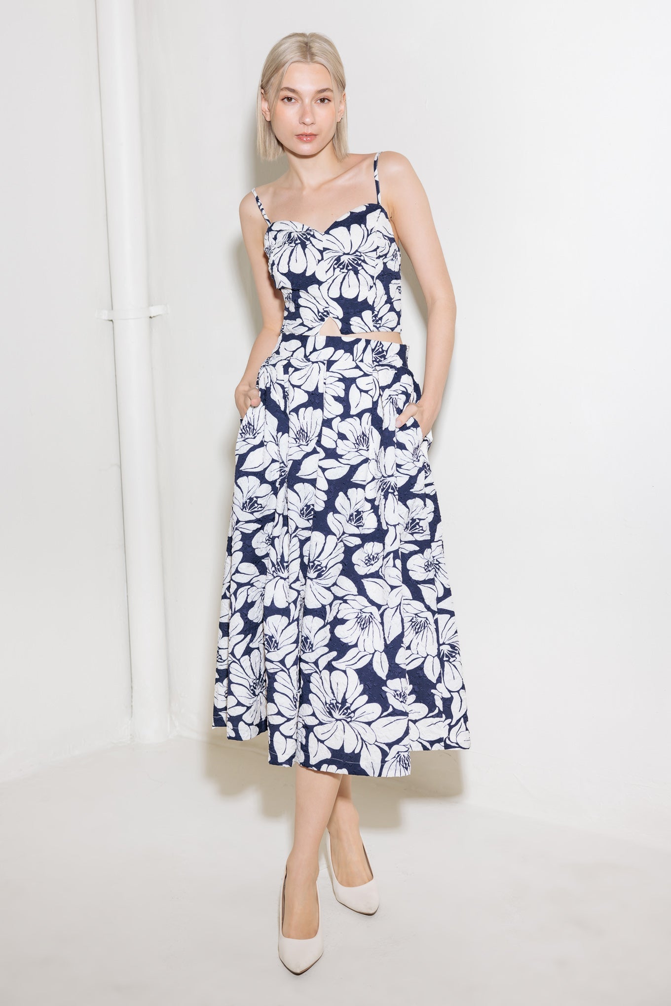 Plain Optimism Navy Woven Crop Top Sweetheart Neckline