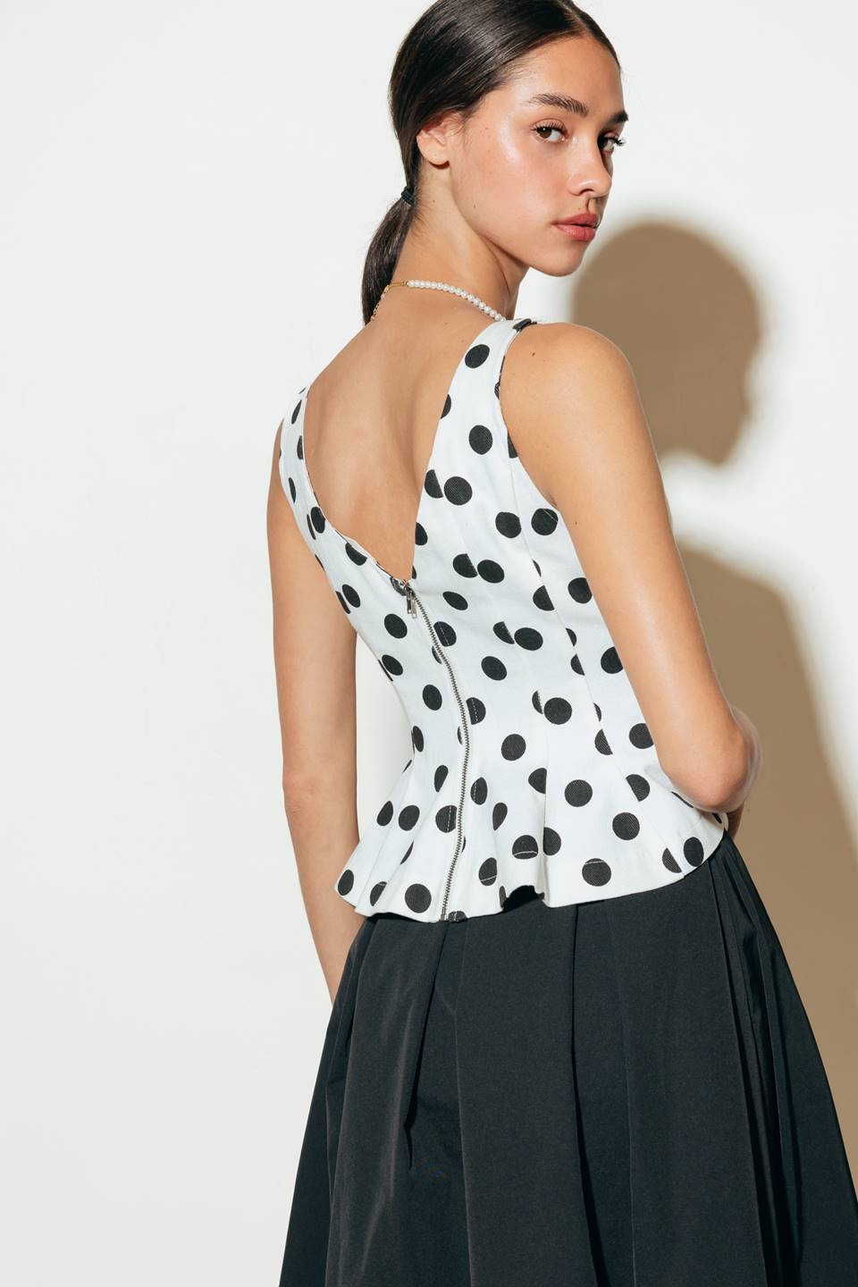TONAL MOVE WHITE WOVEN TOP Flying Tomato
