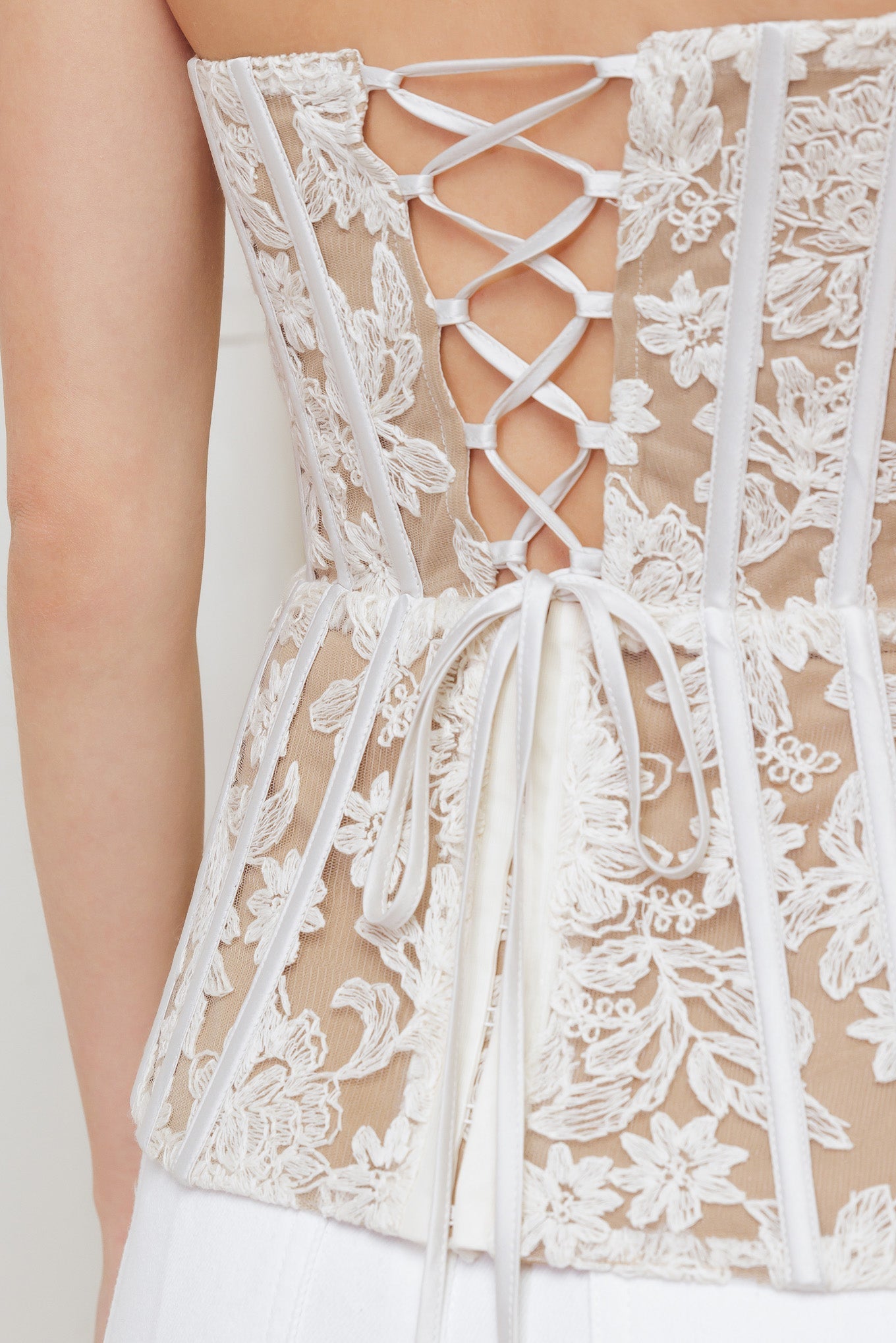 CAFE SOCIETY LOOK WOVEN LACE TOP Flying Tomato