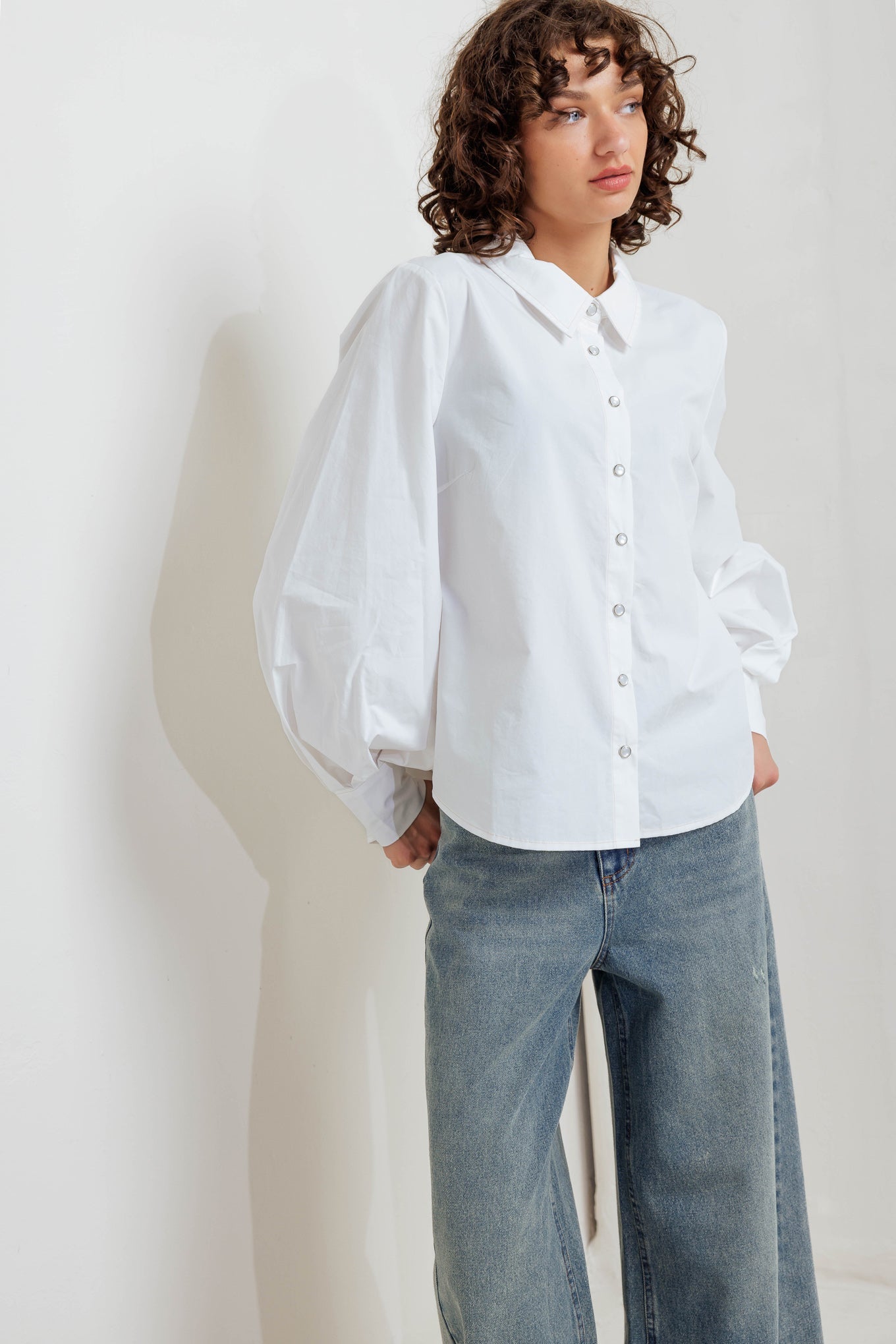 WHITE NOISE SOLID WOVEN TOP Flying Tomato