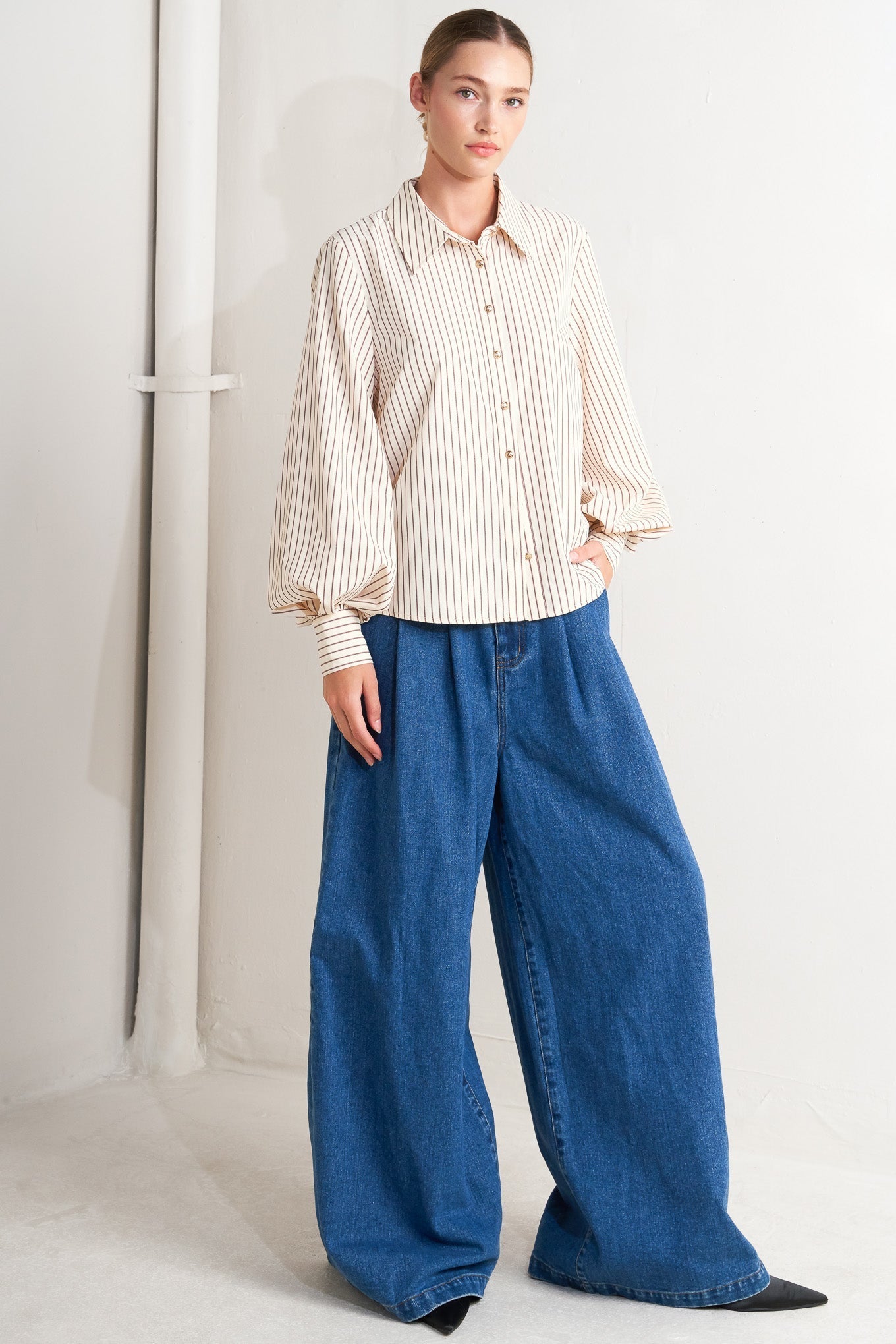 PINSTRIPE CHIC WOVEN TOP Flying Tomato