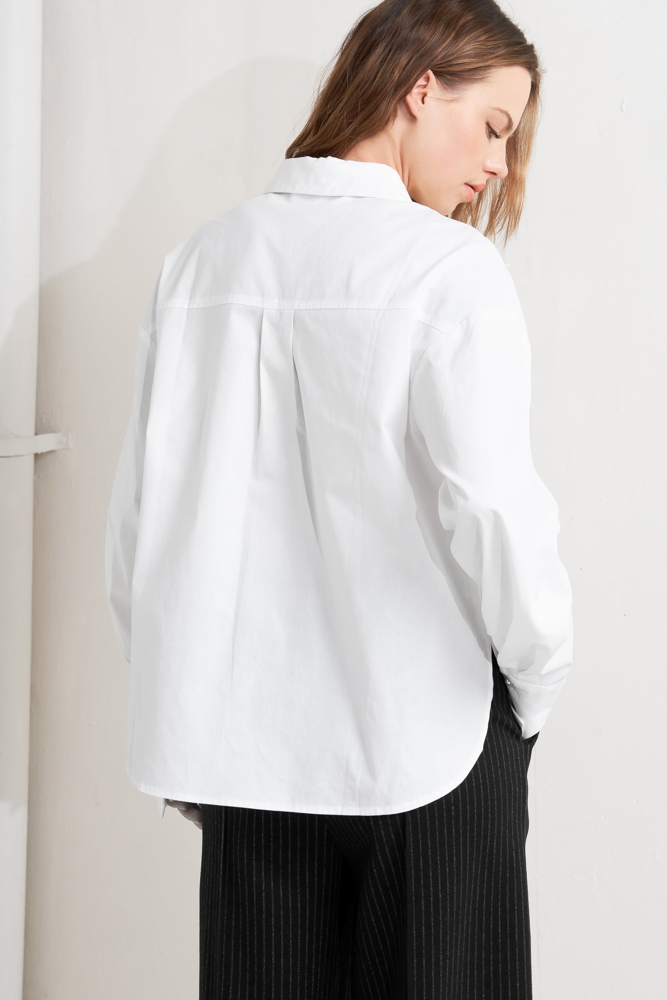 CRYSTAL TOUCH WOVEN SHIRT Flying Tomato