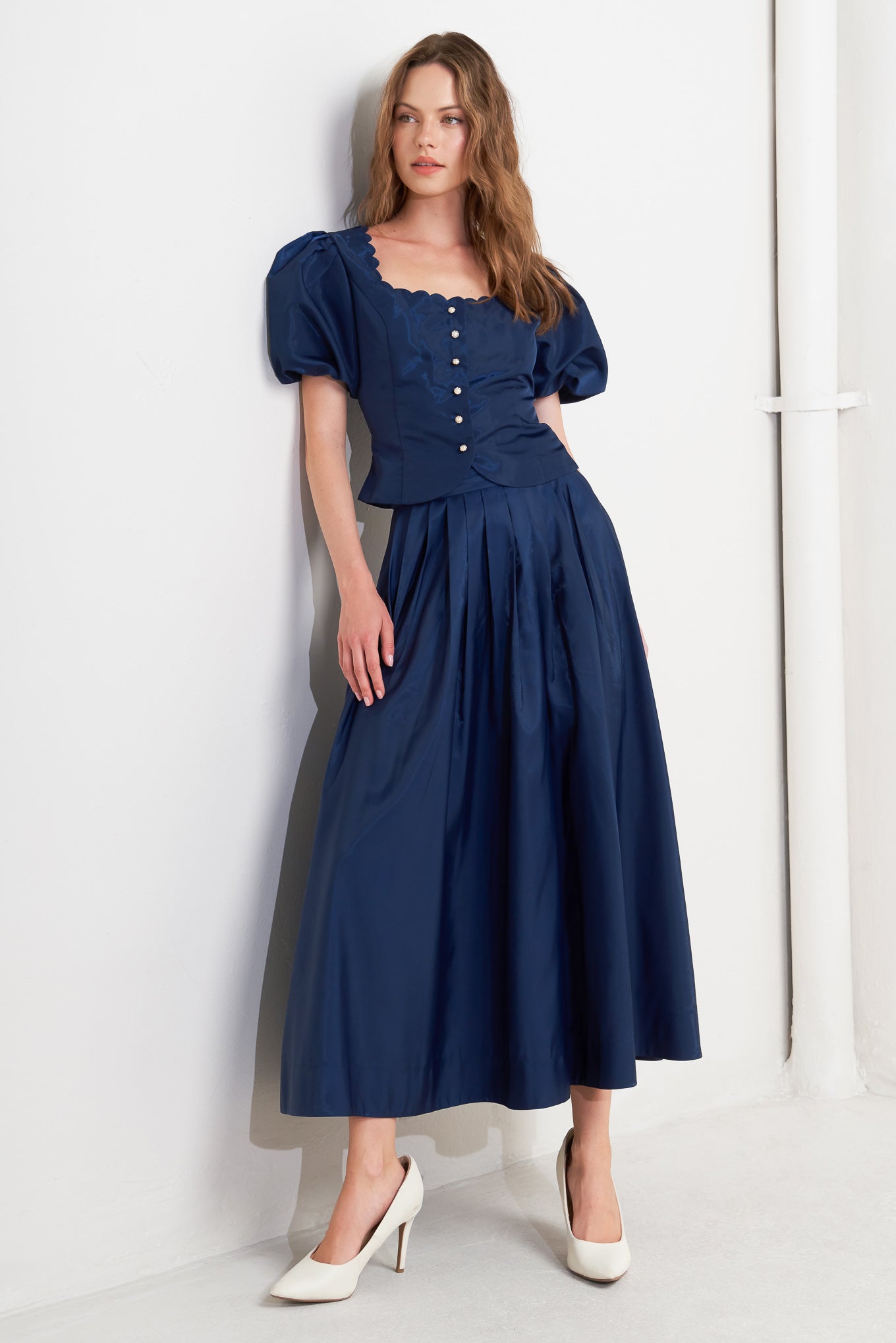 SCALLOP KISS WOVEN TOP Flying Tomato