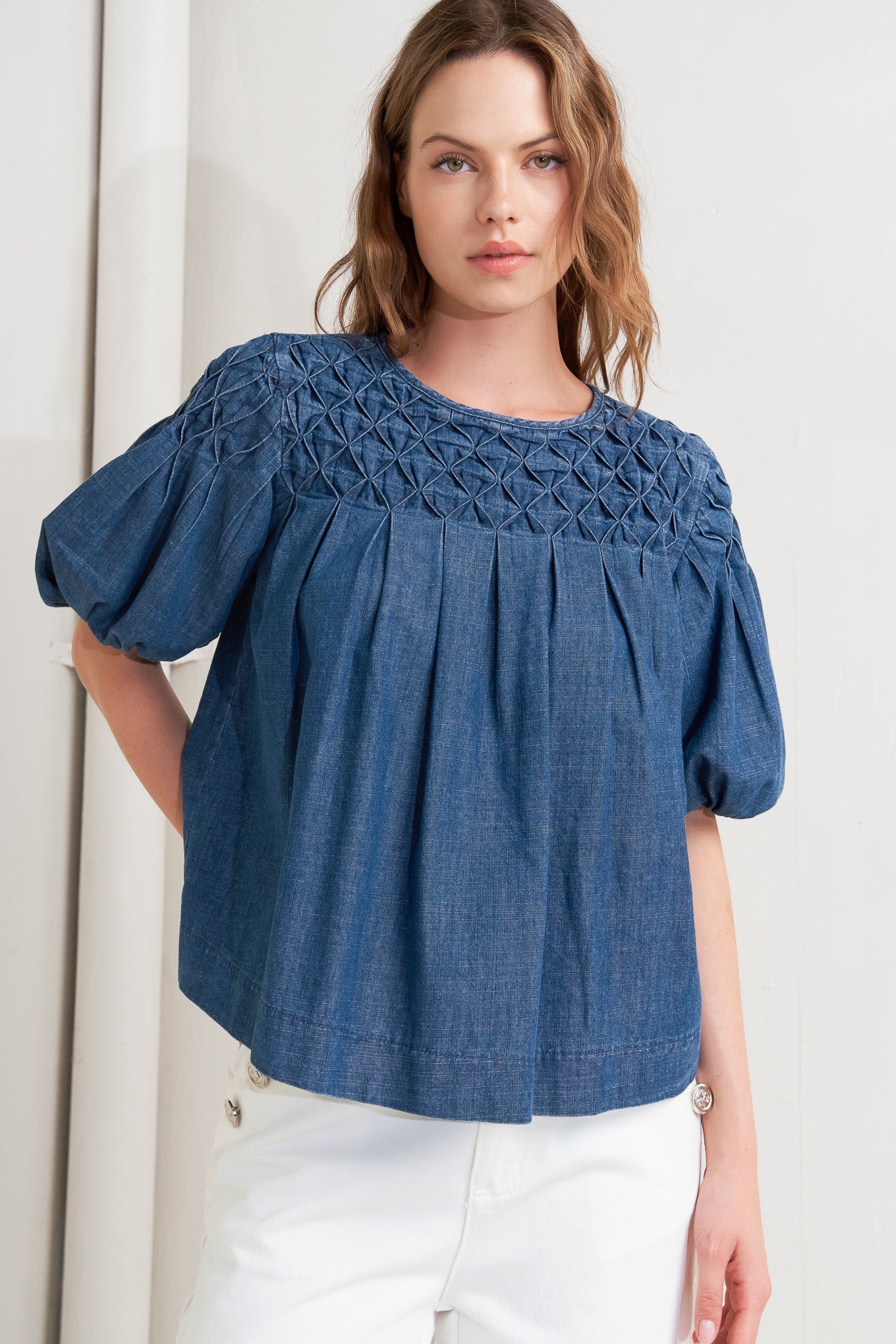 COTTAGE SPELL CHAMBRAY TOP Flying Tomato