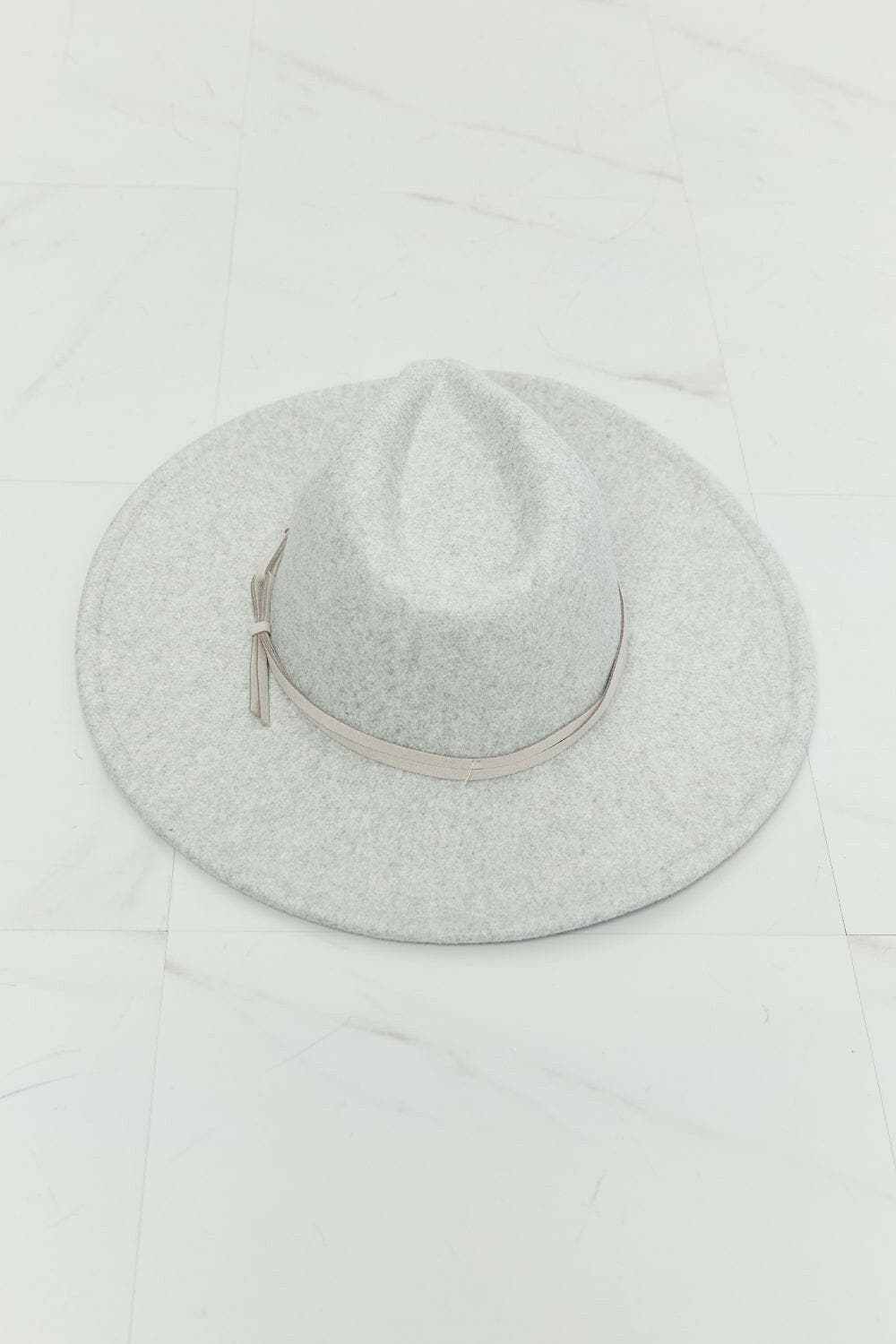 Fame fedora hat in light grey 