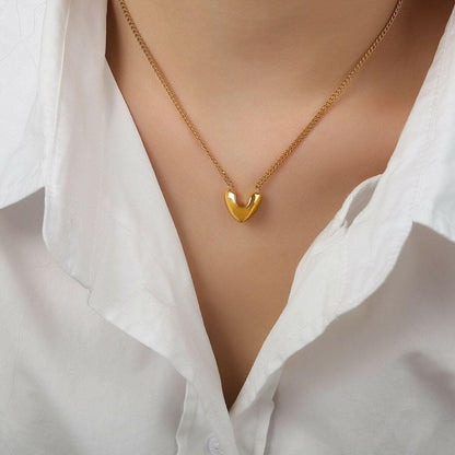 Gold-plated heart pendant necklace 