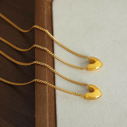 Gold-plated heart pendant necklace 