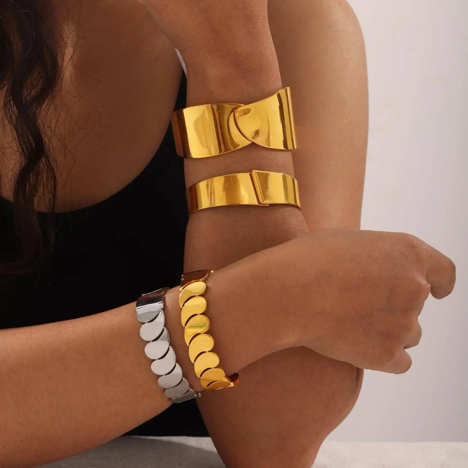 Gold-plated titanium bracelet - Love Salve 