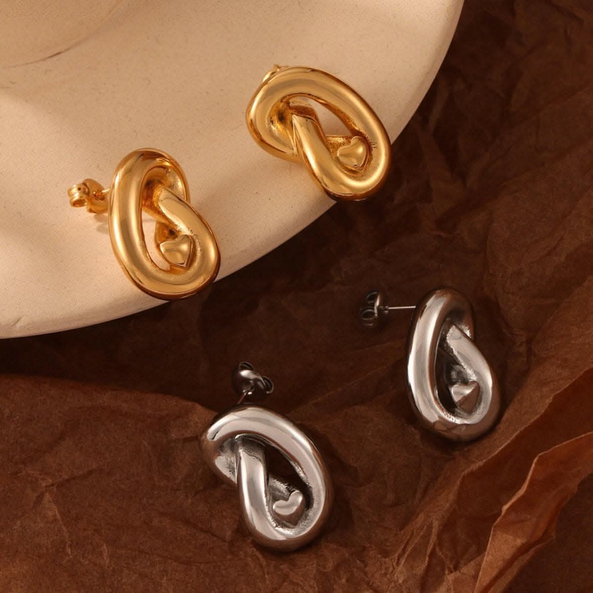 Gold-plated titanium knot studs - Love Salve 